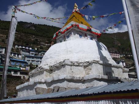 010 Namce-lo-stupa.jpg